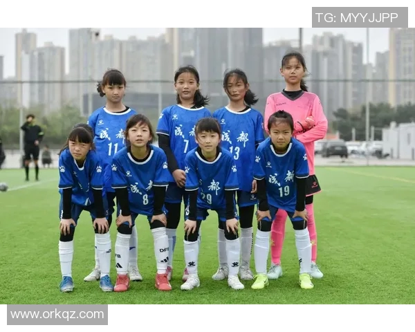 足球明星激情四射向前冲高清视频尽享精彩瞬间